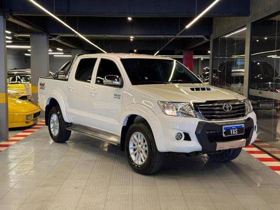 TOYOTA HILUX 3.0 SRV 4X4 CD 16V TURBO INTERCOOLER DIESEL 4P AUTOMÁTICO TOYOTA HILUX 3.0 SRV 4X4 CD 16V TURBO INTERCOOLER DIESEL 4P AUTOMÁTICO